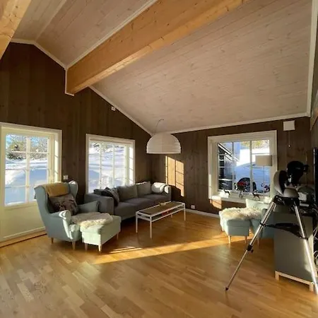 Modern At Budor, Close To Hamar And Loten, 1,5 From Oslo Nyaraló *